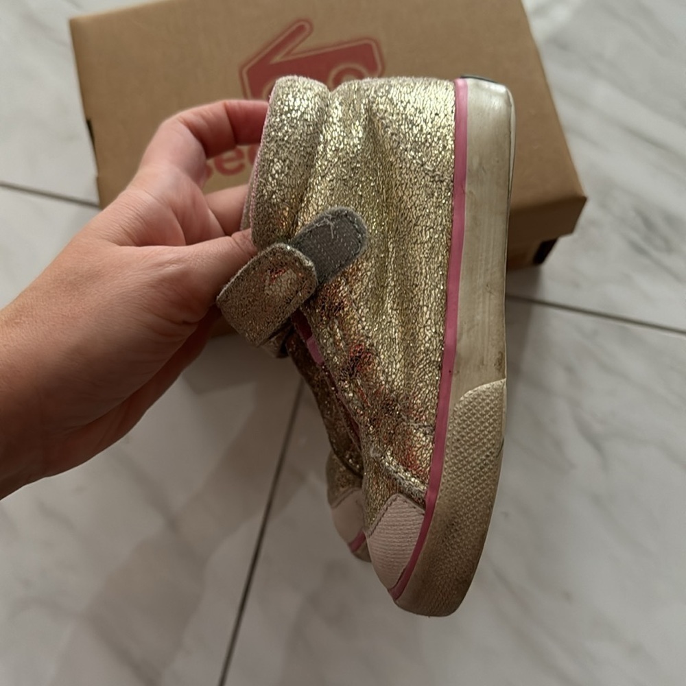 See Kai Run Gold & Pink Sneaker - Picture 4 of 7